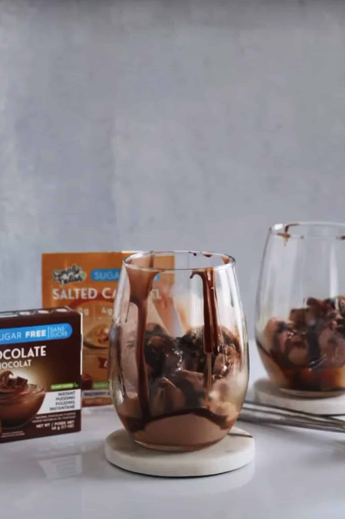 chocolate-salted-caramel-sundaes-001 Chocolate Salted Caramel Sundaes